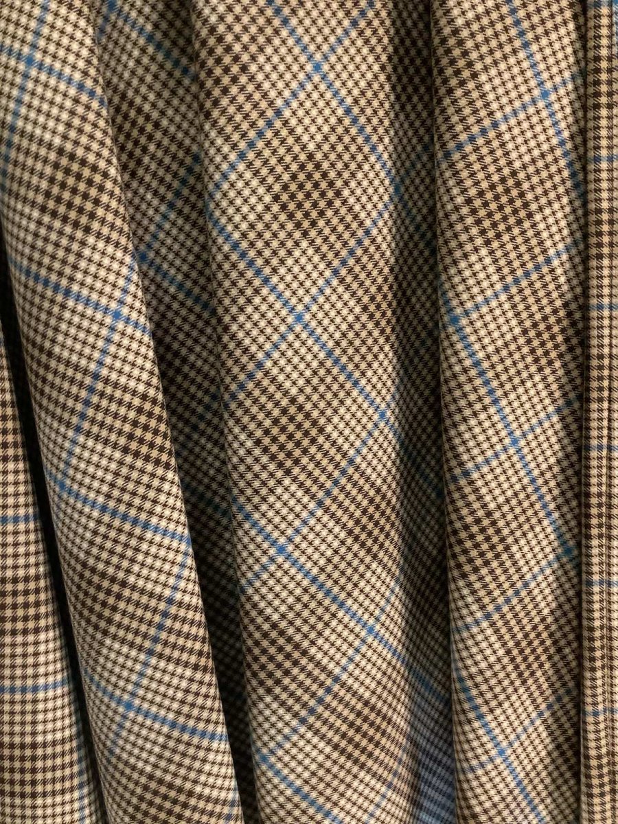 画像3:  チェックスカートとフードコートで大人カジュアル (3)